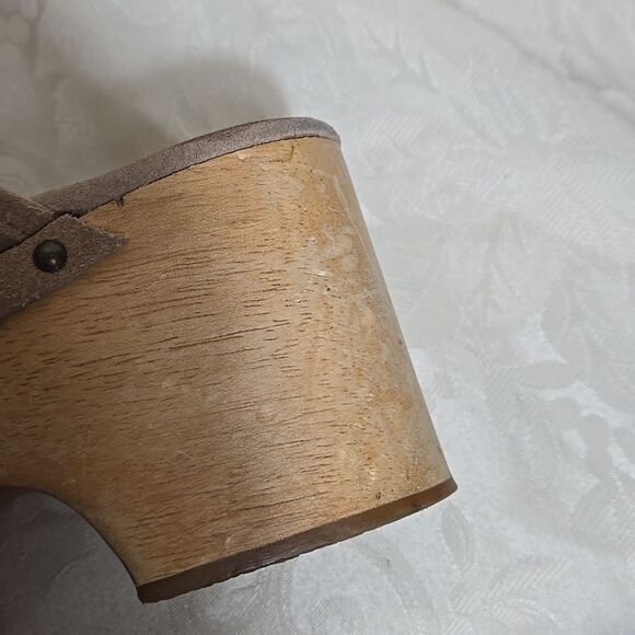 Hokus Pokus Tan Beige Platform Wooden  Clogs - Picture 6 of 10